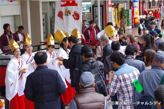 2日間、盛大に行われた福娘コンテスト。本番は1月9・10・11日のえべっさんです。ぜひとも布施戎神社へお越しください！