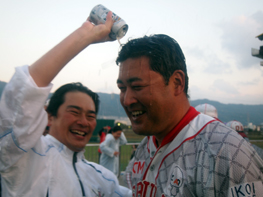 06BULLS �D���r�[������