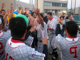 06BULLS �D���r�[������