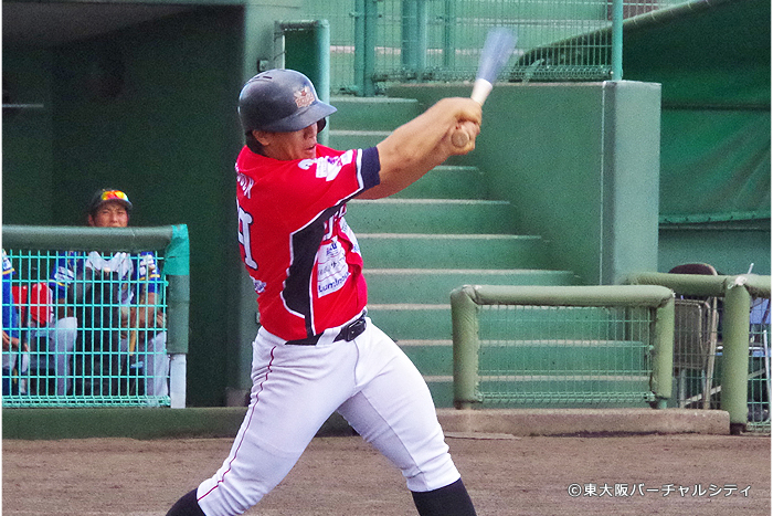 出口がパワフルに２安打３打点とこちらも大暴れ