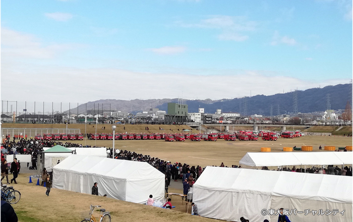 見事に整列した消防車両